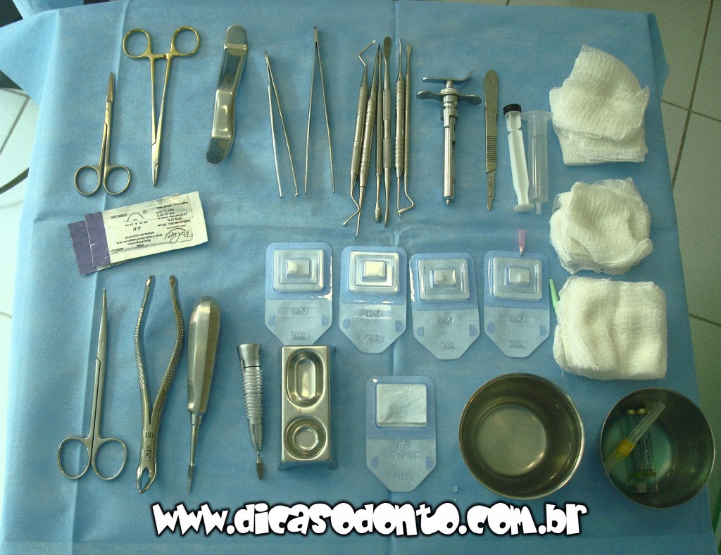 Cirurgia de exodontias múltiplas, colocação de enxerto e instalação de Prótese provisória